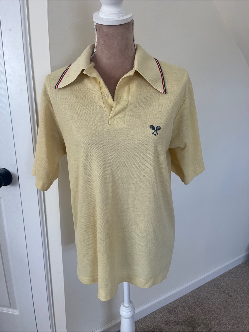 Vintage Contoure International Quality Mills 
Made in USA Men’s Yellow Polo L